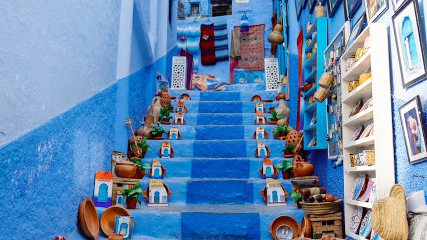 Escalier bleu et artisanat, Chefchaouen