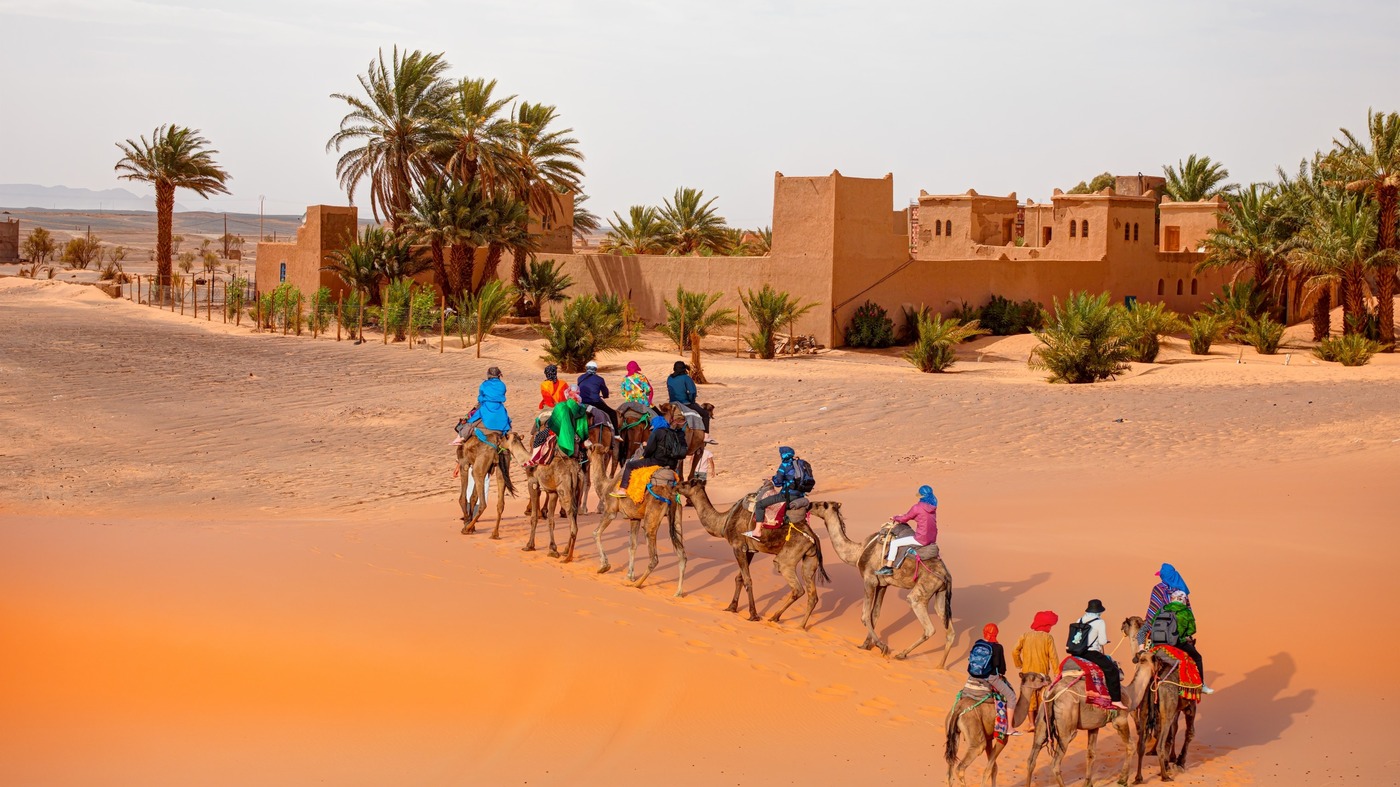 Oasis et kasbah à l'entrée de Merzouga